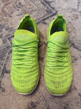 APL Techloom Wave Sneakers in Energy Neon Yellow (women’s size 9)